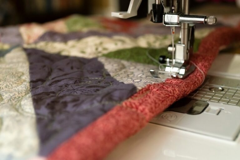 7 Top Rated Sewing Machines for Quilting